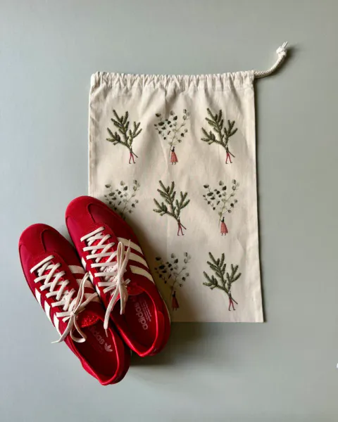 Laura Stoddart Spruce and Eucalyptus multi t&oslash;ypose medium