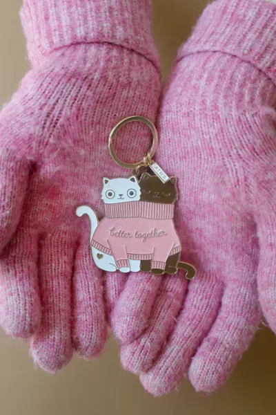 ATWTS 2 Cats in a Sweater n&oslash;kkelring