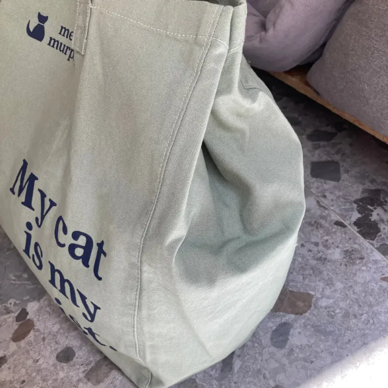 The Murphy Weekend Tote Green/My Cat Is My Therapist